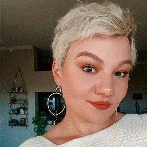 Meet your Posher, Erica